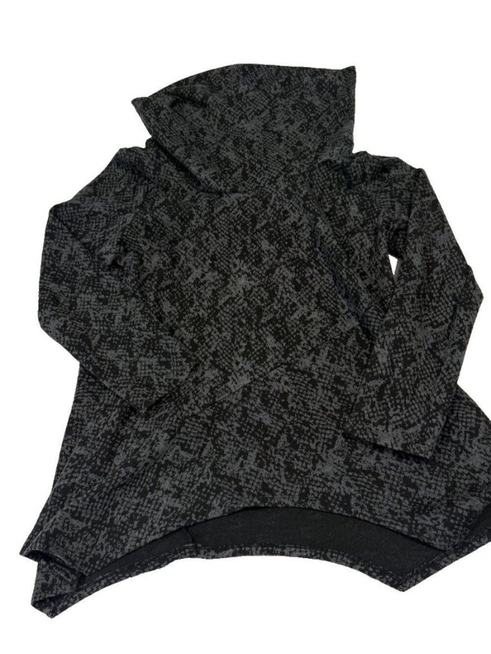 Philosophy Republic Clothing L Large Funnel Neck Top Snakeskin Animal Print Grey